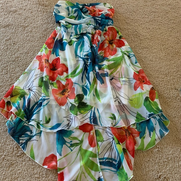 Dresses & Skirts - Italian Floral dress